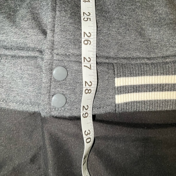 Men’s Funko Varsity jacket w/ Patches size Small Everett Freddy Funko Exclusive - Picture 11 of 13